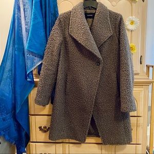 Tahari Single-Breasted Boucle Coat